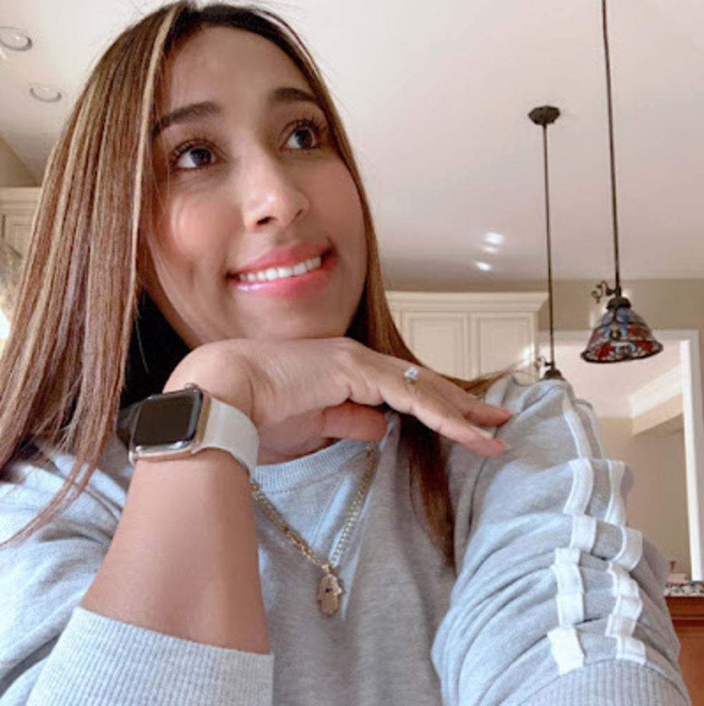 Meet your Posher, Yessenia